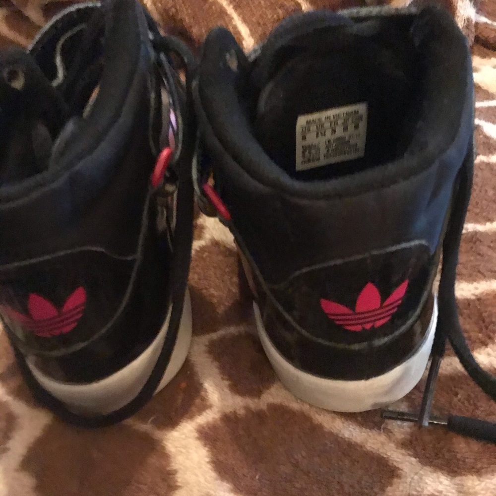 Adidas - Picture 2 of 4